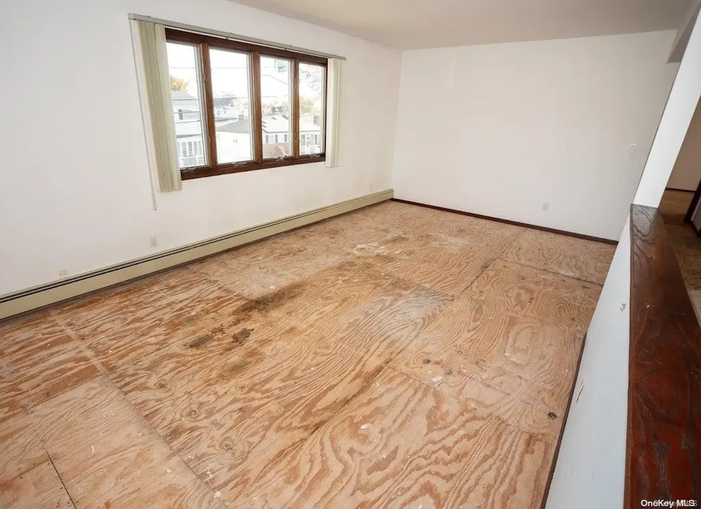 155 9th Street Bethpage NY 11714