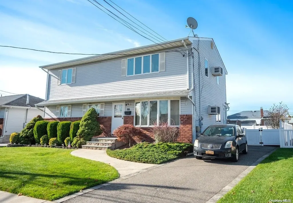 155 9th Street Bethpage NY 11714