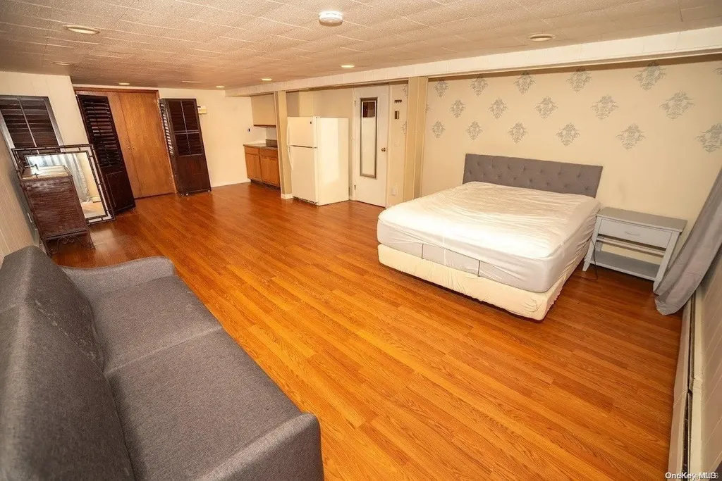 155 9th Street Bethpage NY 11714