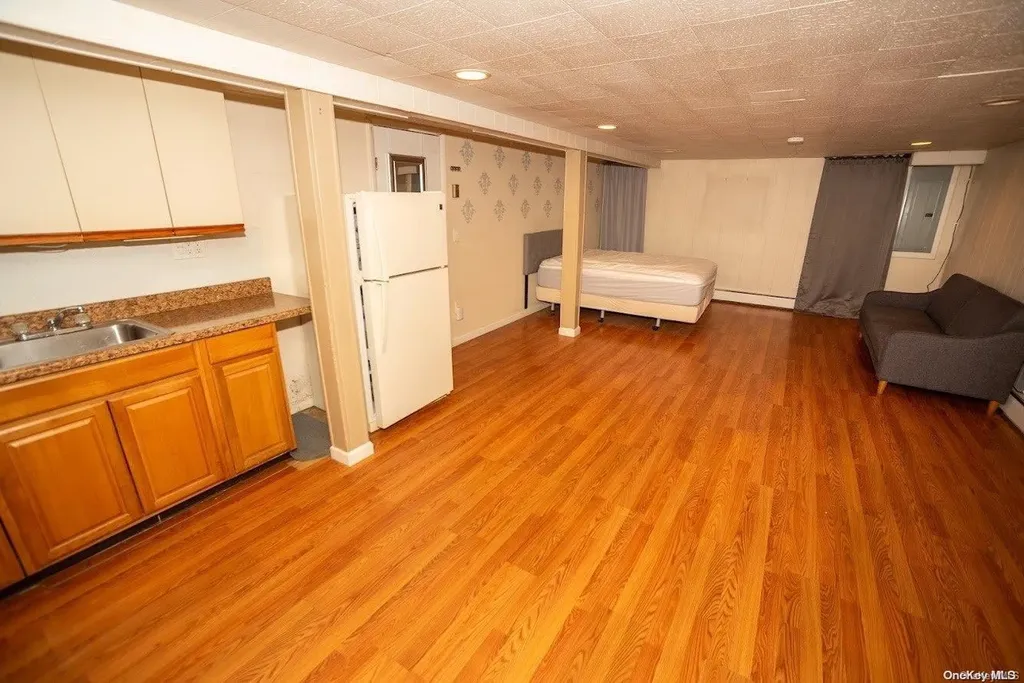 155 9th Street Bethpage NY 11714