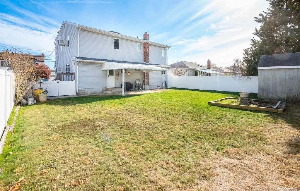 155 9th Street Bethpage NY 11714