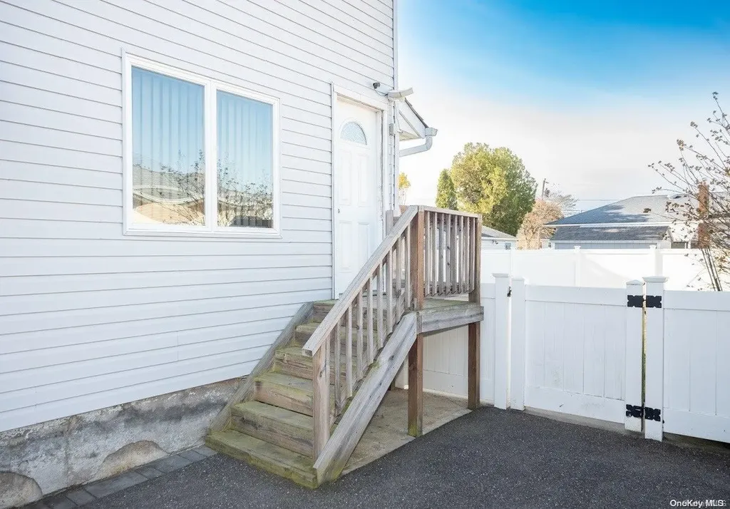 155 9th Street Bethpage NY 11714