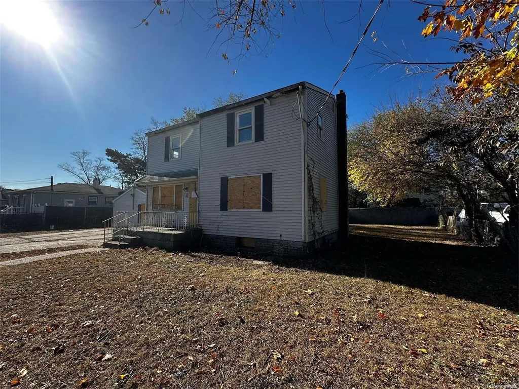 52 Park Avenue Brentwood NY 11717