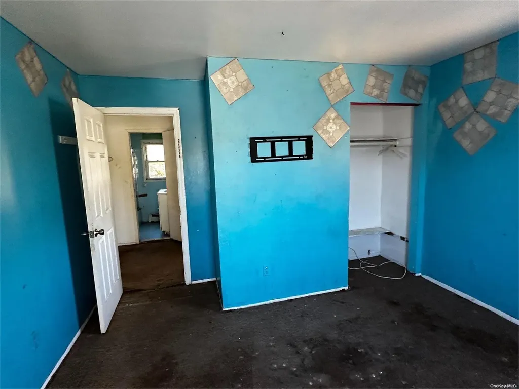 52 Park Avenue Brentwood NY 11717
