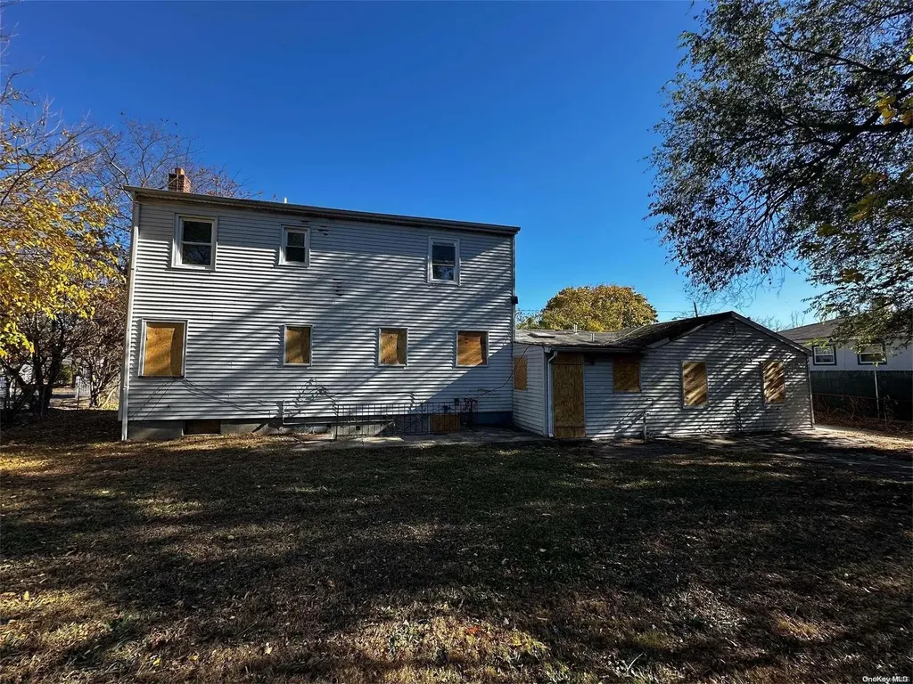 52 Park Avenue Brentwood NY 11717