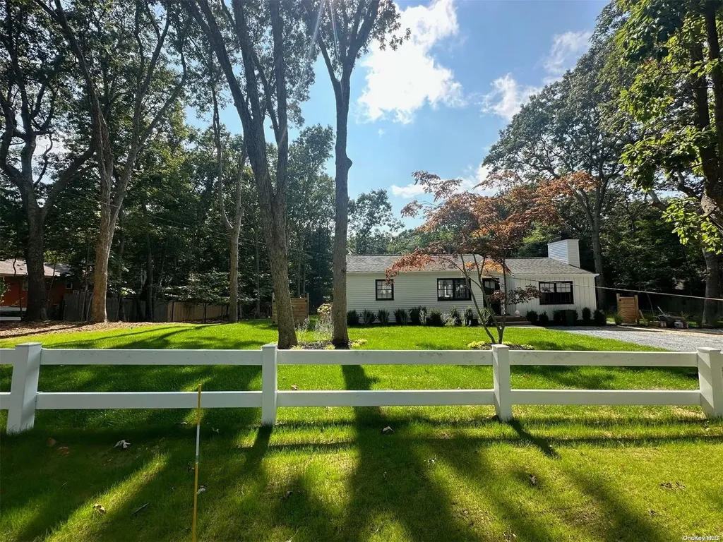 51 Cedar Ridge Drive East Hampton NY 11937