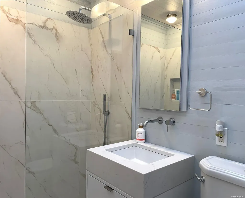 51 Cedar Ridge Drive East Hampton NY 11937