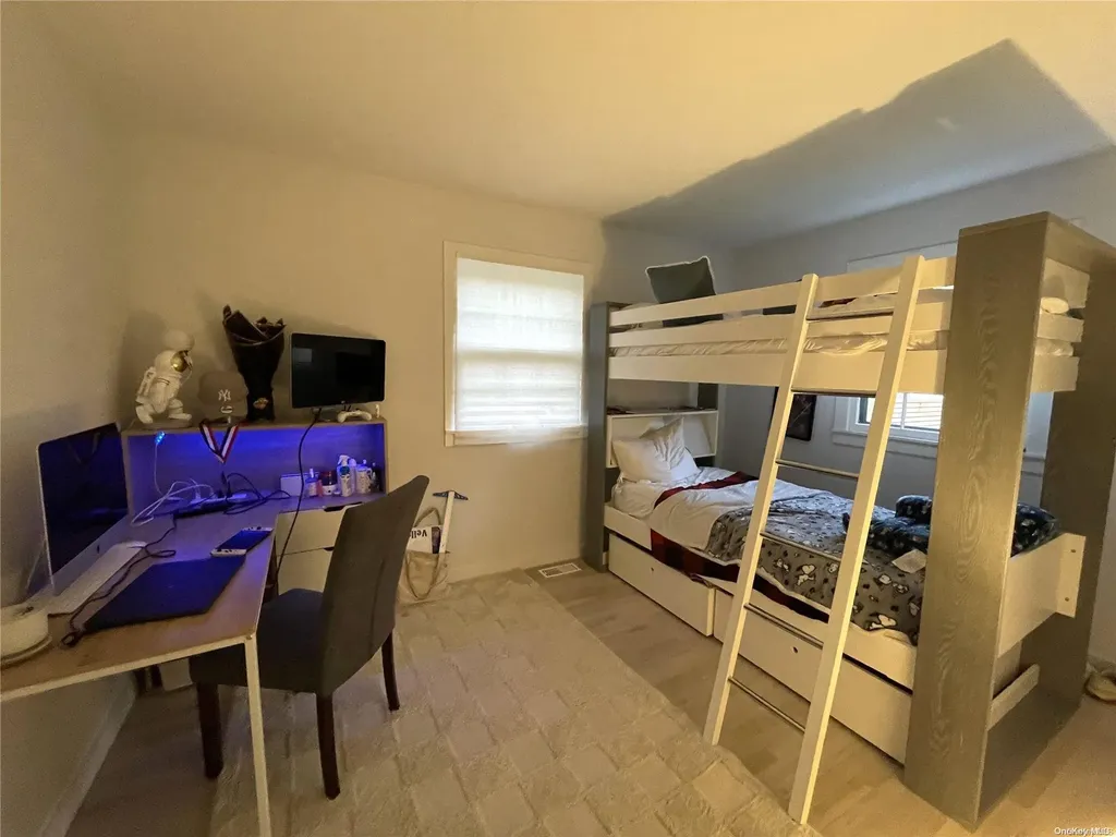 51 Cedar Ridge Drive East Hampton NY 11937