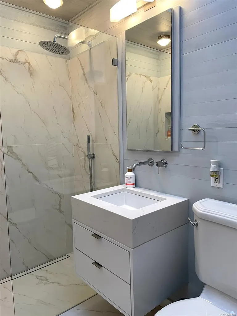 51 Cedar Ridge Drive East Hampton NY 11937
