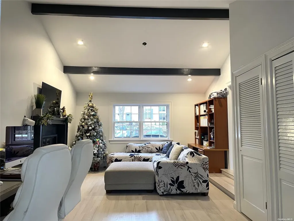 51 Cedar Ridge Drive East Hampton NY 11937