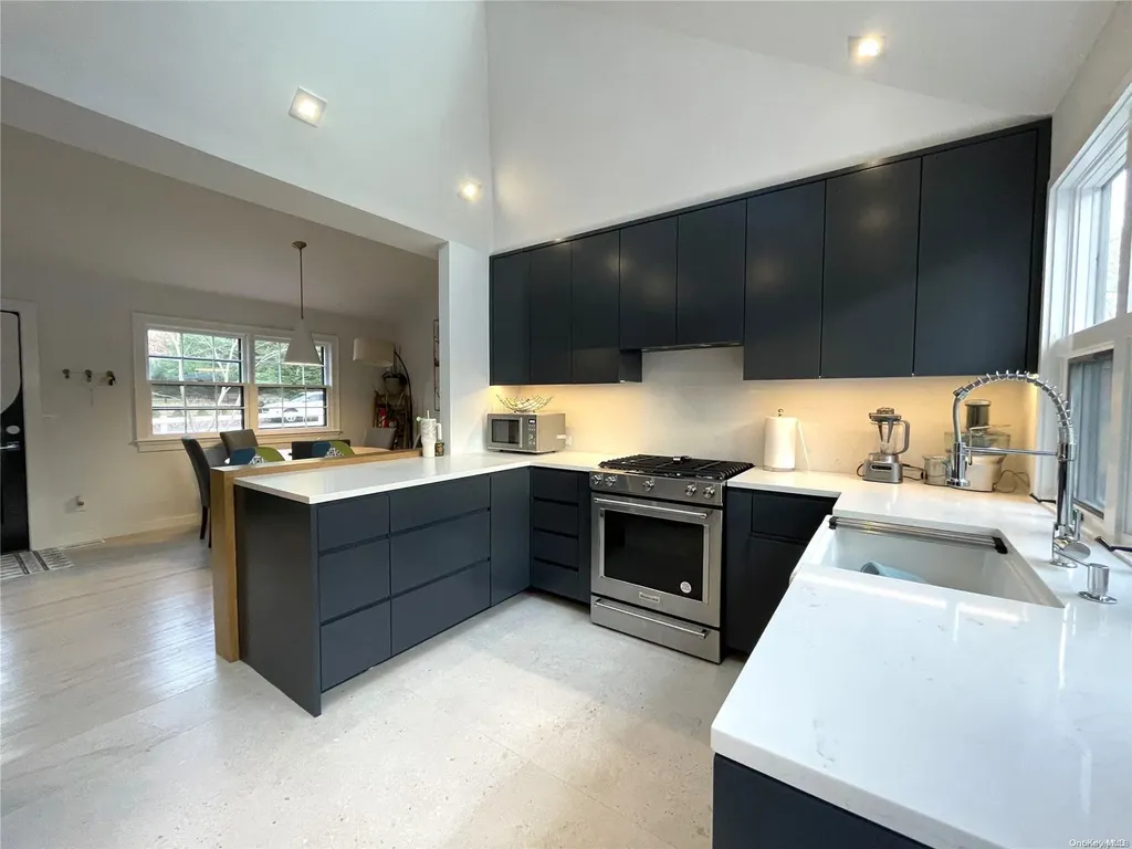 51 Cedar Ridge Drive East Hampton NY 11937