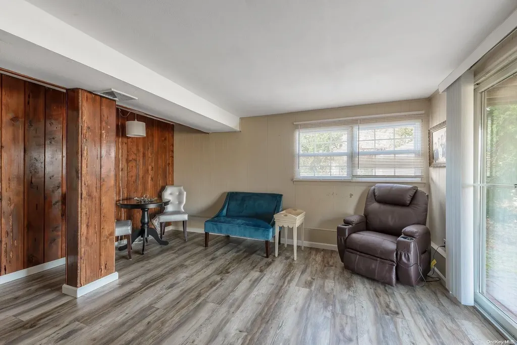 15 Codman Street Brentwood NY 11717