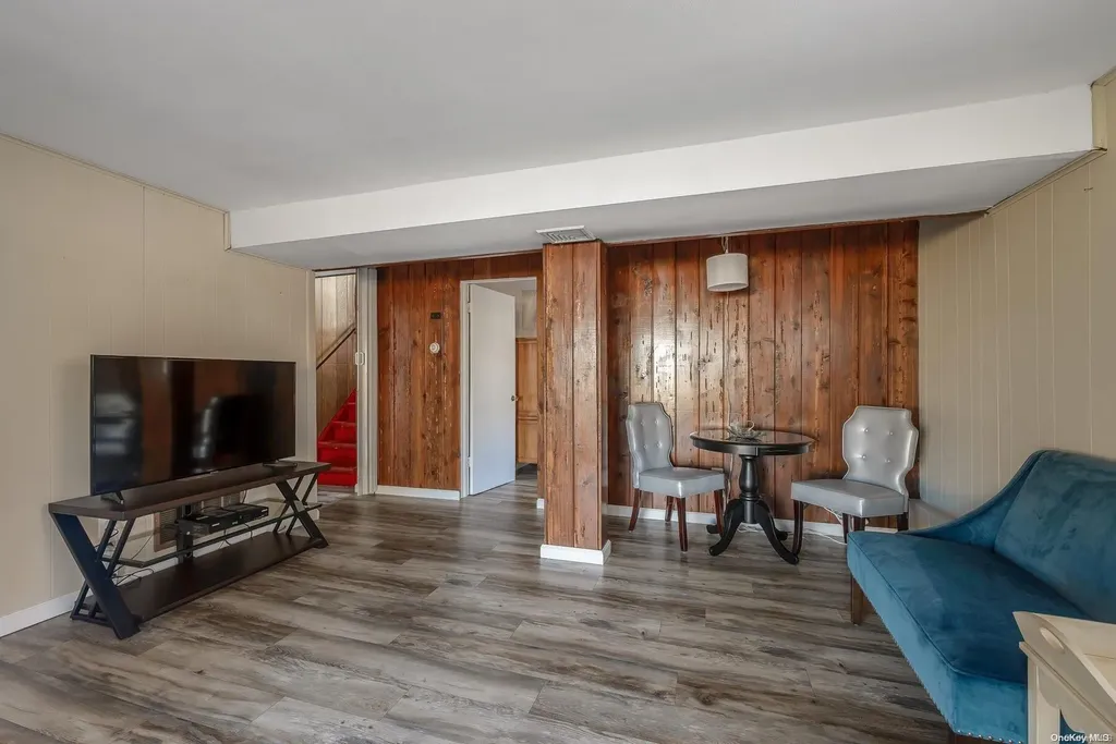 15 Codman Street Brentwood NY 11717