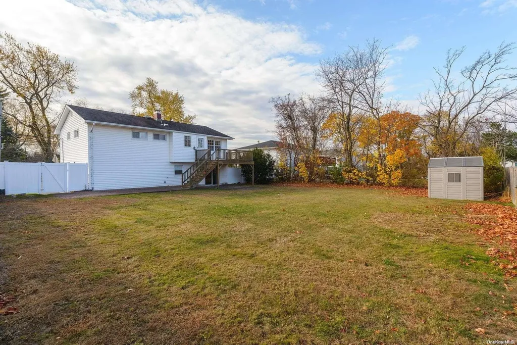 15 Codman Street Brentwood NY 11717