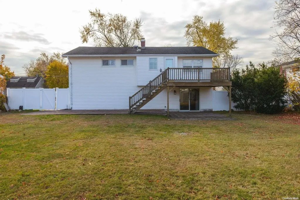 15 Codman Street Brentwood NY 11717
