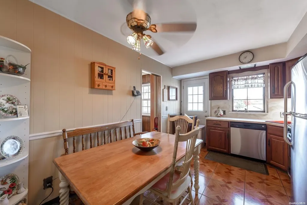 15 Codman Street Brentwood NY 11717