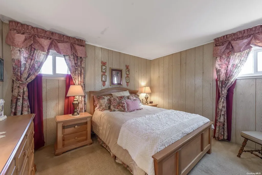 15 Codman Street Brentwood NY 11717