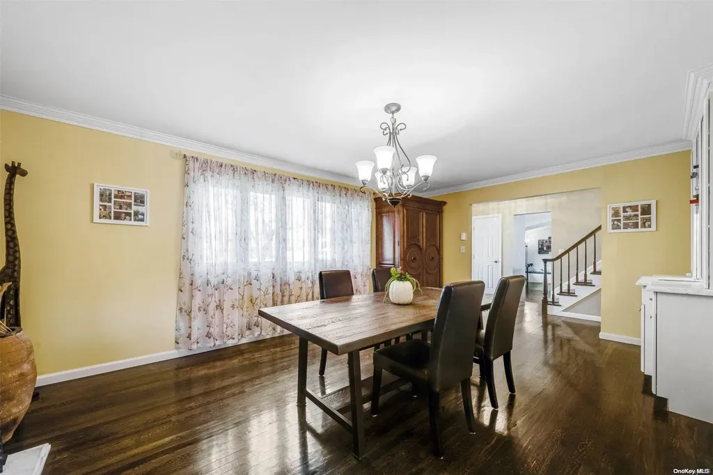 1046 Commack Road Dix Hills NY 11746