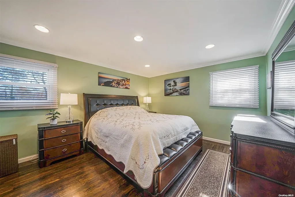1046 Commack Road Dix Hills NY 11746
