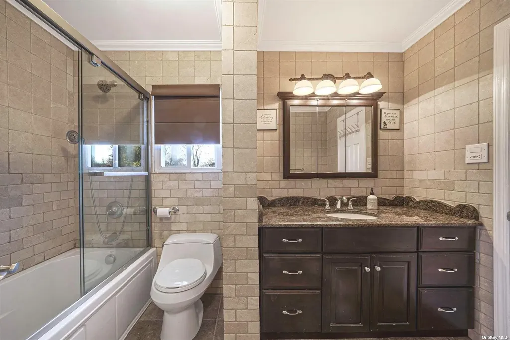1046 Commack Road Dix Hills NY 11746