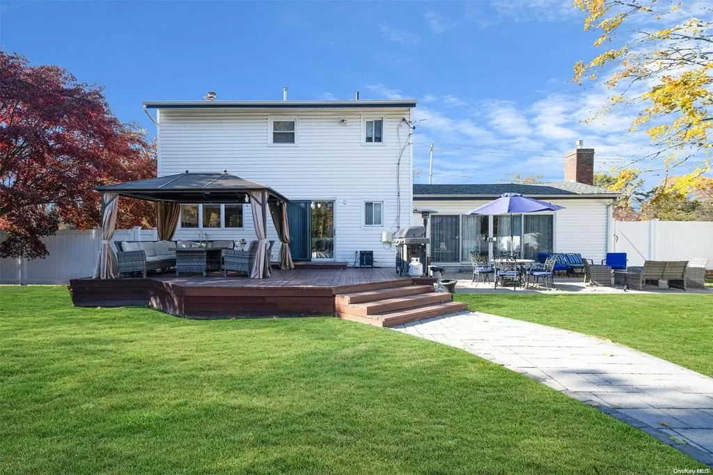 1046 Commack Road Dix Hills NY 11746