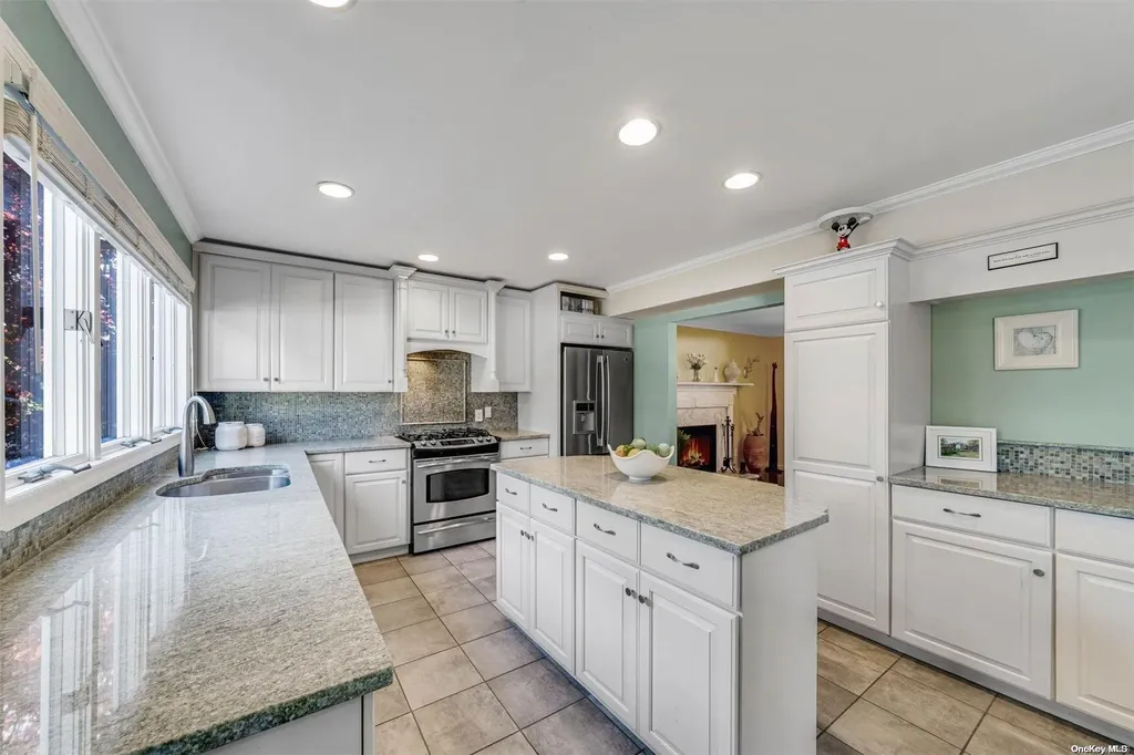 1046 Commack Road Dix Hills NY 11746