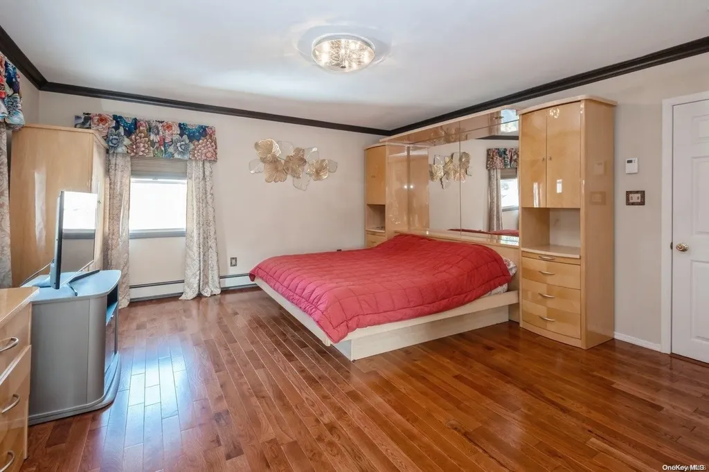 2462 Loft Avenue Baldwin NY 11510