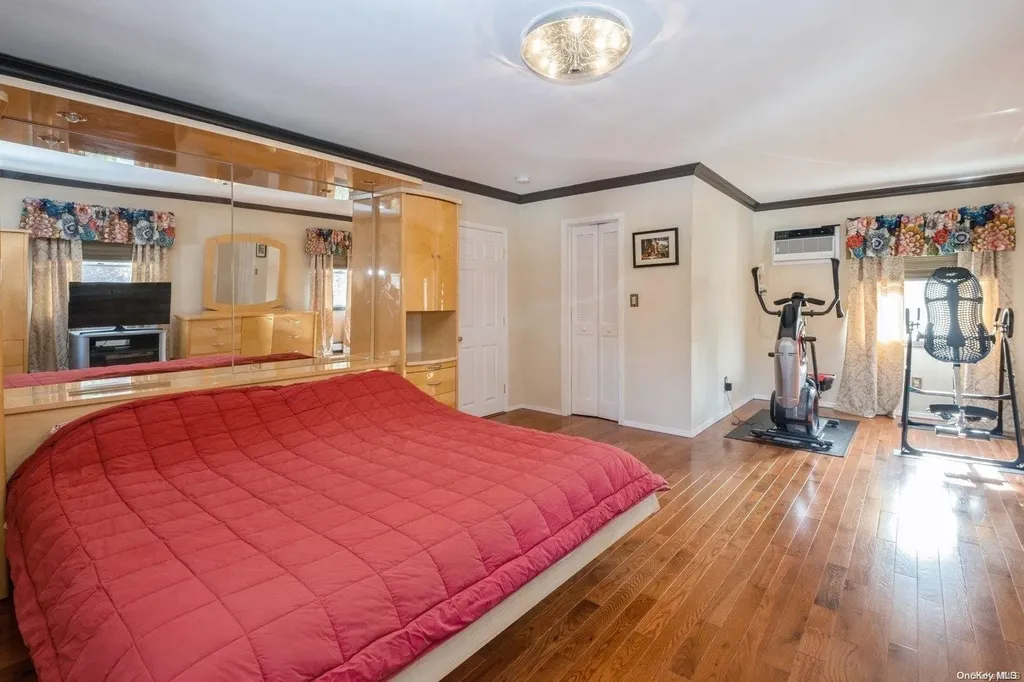 2462 Loft Avenue Baldwin NY 11510
