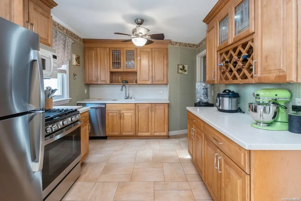 2462 Loft Avenue Baldwin NY 11510
