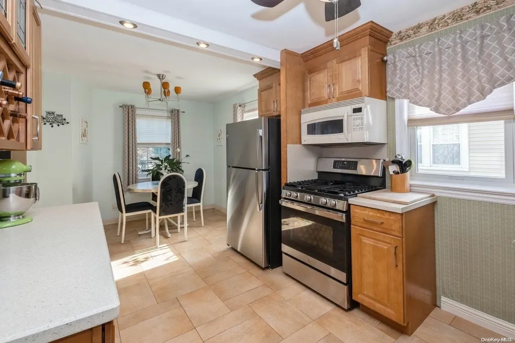 2462 Loft Avenue Baldwin NY 11510