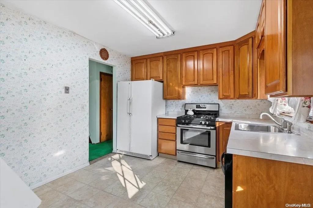 89 Meade Avenue Bethpage NY 11714
