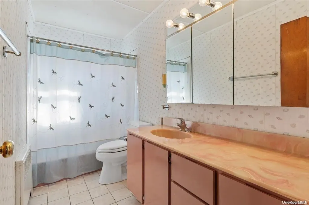 89 Meade Avenue Bethpage NY 11714