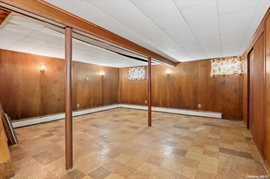 89 Meade Avenue Bethpage NY 11714