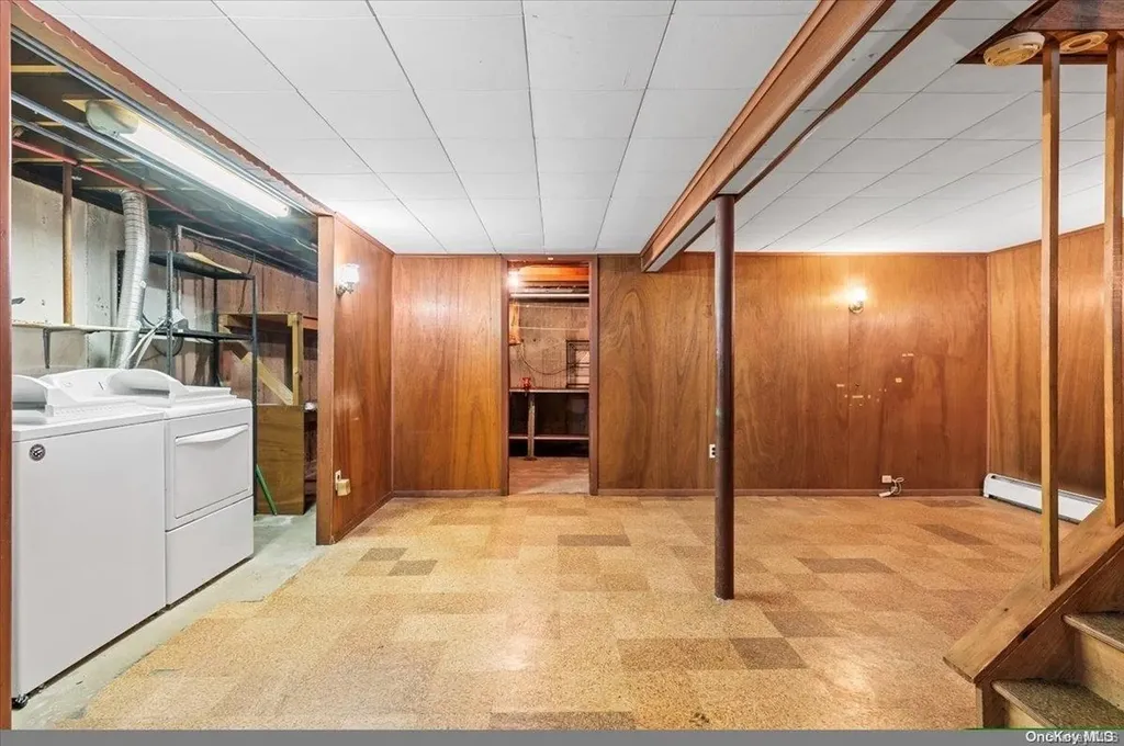 89 Meade Avenue Bethpage NY 11714