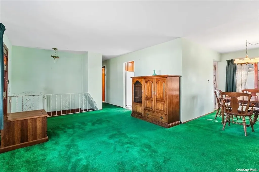 89 Meade Avenue Bethpage NY 11714