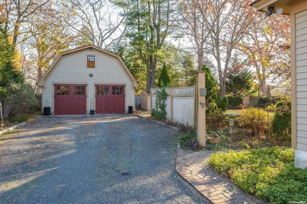 1325 Potter Boulevard Bay Shore NY 11706