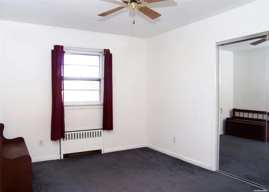 1549 5th Street West Babylon NY 11704
