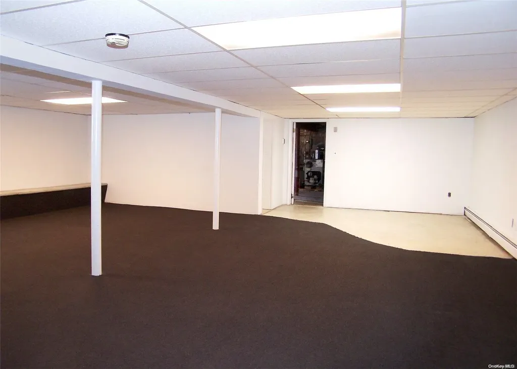 1549 5th Street West Babylon NY 11704