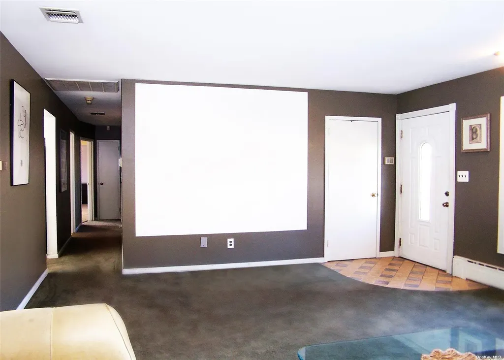 1549 5th Street West Babylon NY 11704