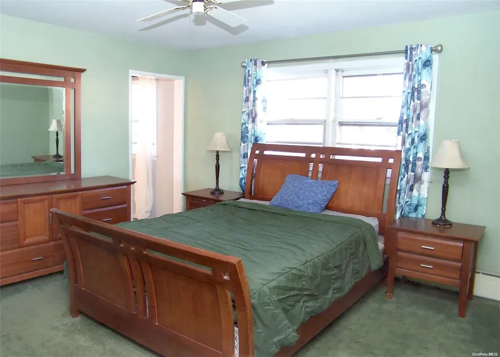 1549 5th Street West Babylon NY 11704