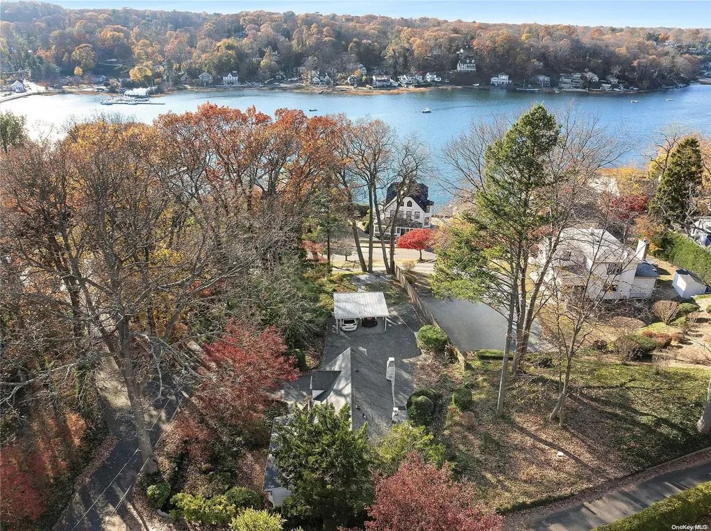 84 Prospect Road Centerport NY 11721