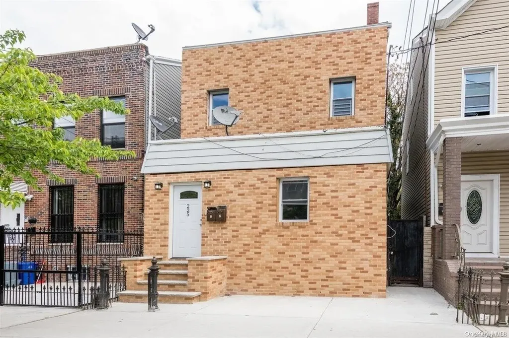 225 Warwick Street Brooklyn NY 11207