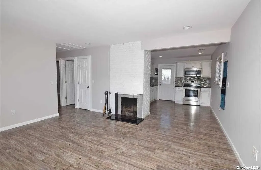 38 Hubbard Avenue Freeport NY 11520