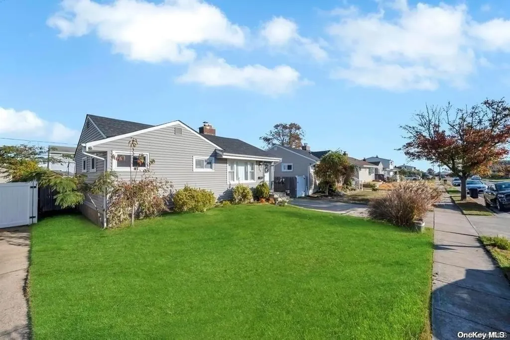 38 Hubbard Avenue Freeport NY 11520