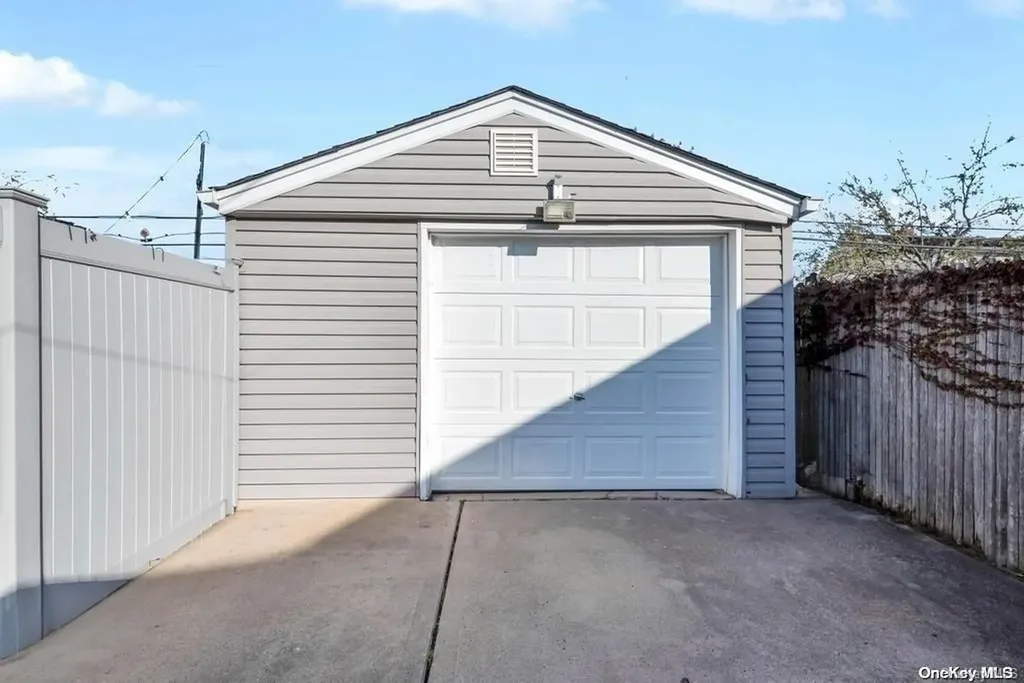 38 Hubbard Avenue Freeport NY 11520