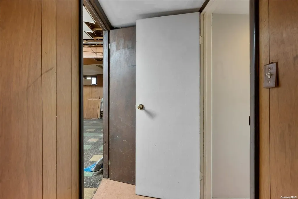 22 Dennis Drive Ronkonkoma NY 11779