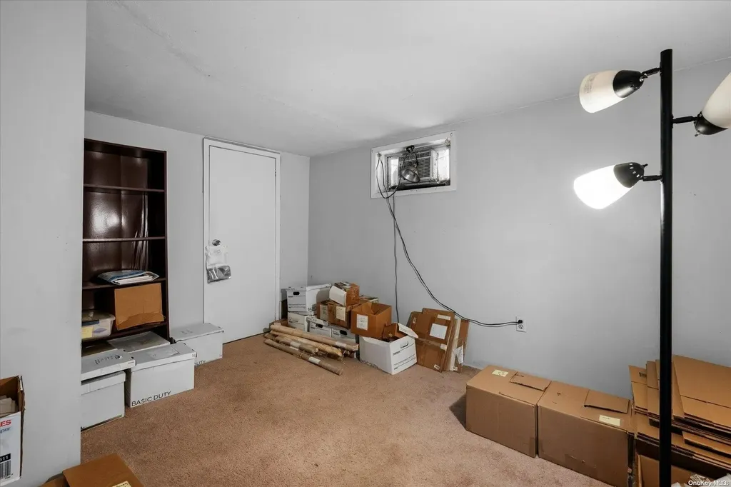 22 Dennis Drive Ronkonkoma NY 11779