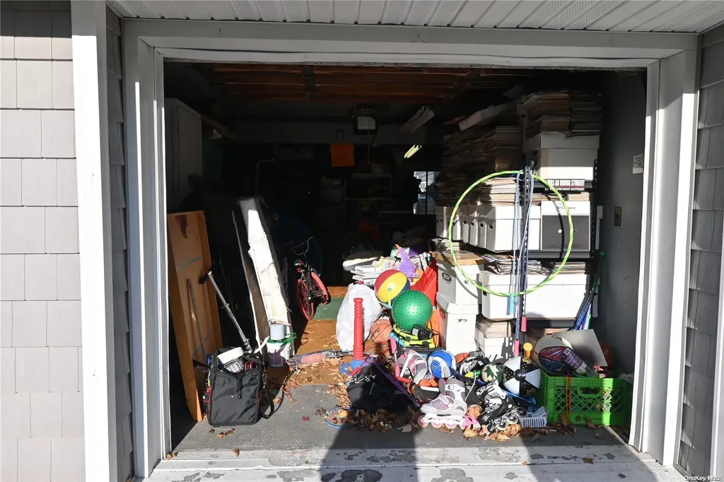 175 Willowood Drive Wantagh NY 11793