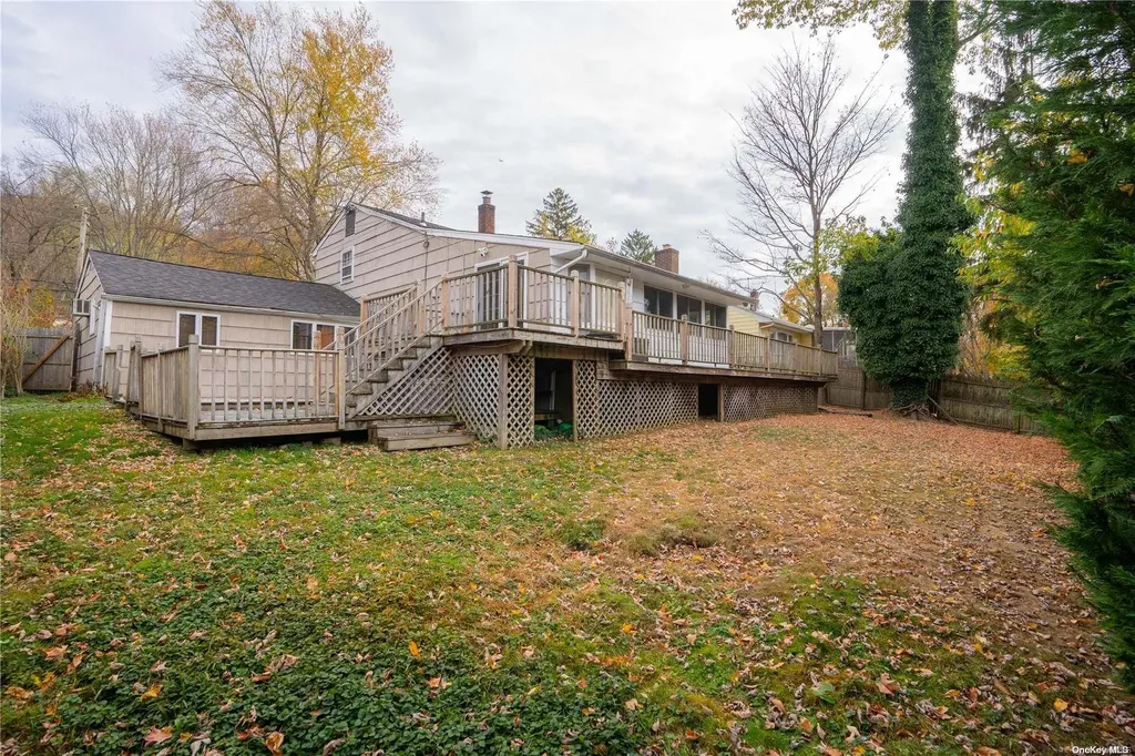 29 Harriet Lane Huntington NY 11743