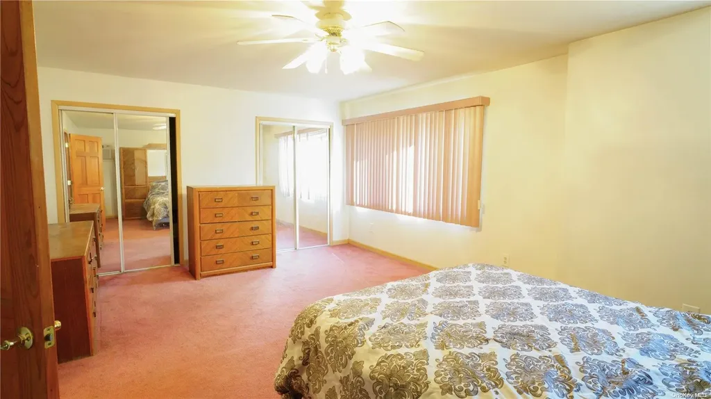 103 Tremont Road Lindenhurst NY 11757